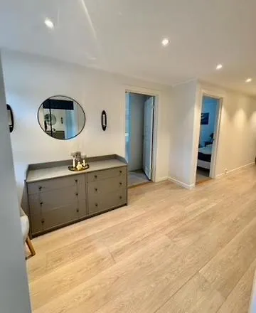 Cozy Modern 2-bedroom