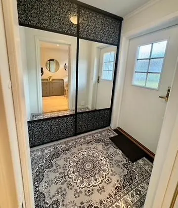 شقة Cozy Modern 2-bedroom NITTEDAL