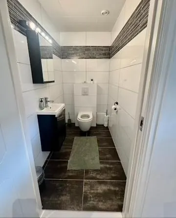 Cozy Modern 2-bedroom شقة