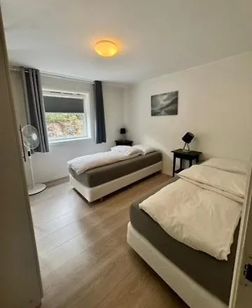 Cozy Modern 2-bedroom شقة NITTEDAL