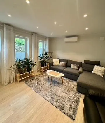 Cozy Modern 2-bedroom *