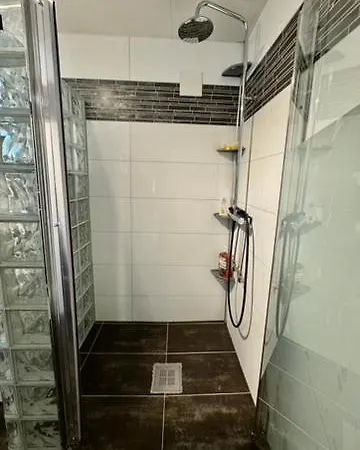 Апартаменты Cozy Modern 2-bedroom