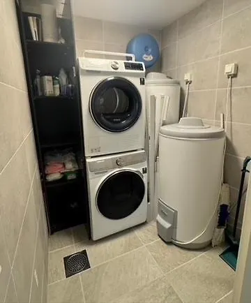 Апартаменты Cozy Modern 2-bedroom *